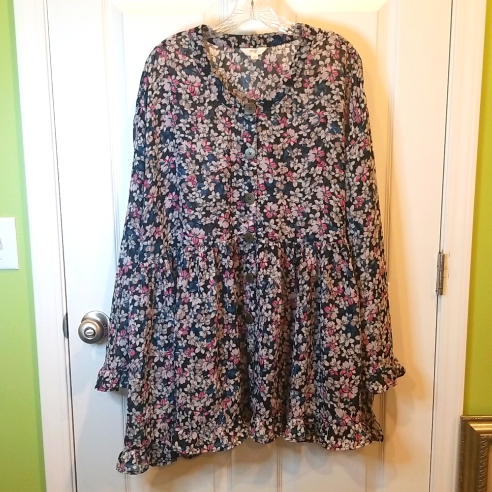 Terra & Sky Women's Plus Size Button Down Babydoll Style Black Floral Blouse, 3X